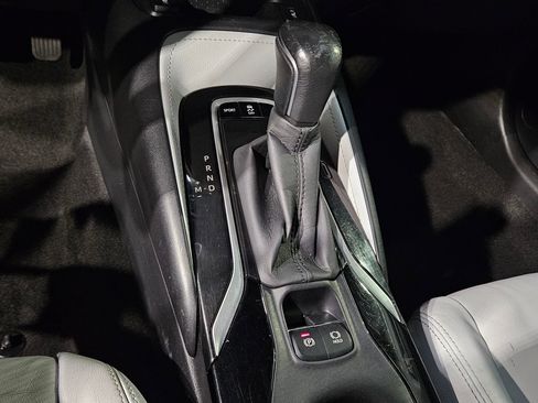 Used 2020 Toyota Corolla XSE image 32