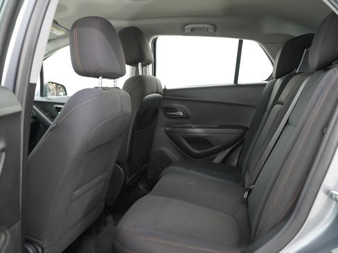 Used 2020 Chevrolet Trax LS FWD image 14