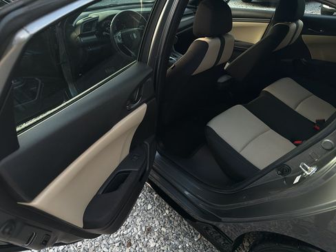 Used 2017 Honda Civic Sport image 19