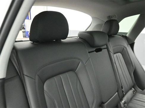 Used 2018 Audi Q5 Prestige w/ Prestige Package image 28