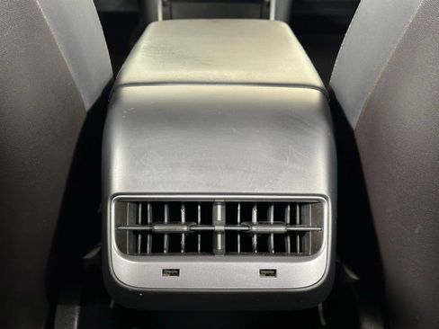 Used 2019 Tesla Model 3 Long Range image 34