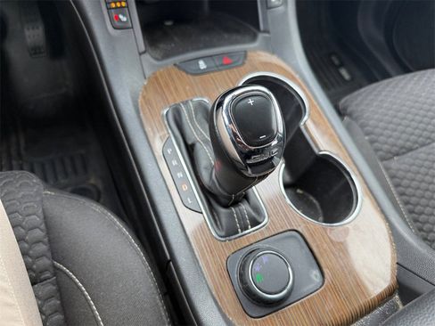 Used 2019 GMC Acadia SLE image 21