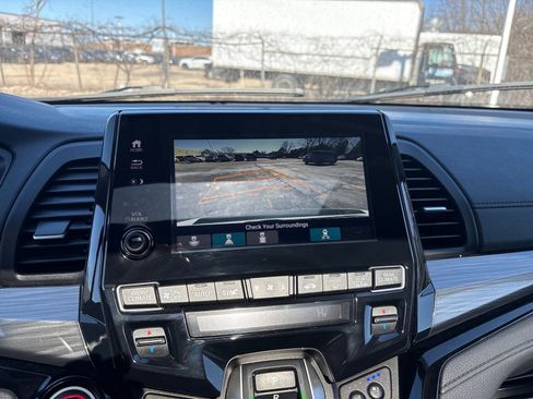 Used 2023 Honda Odyssey Elite image 20