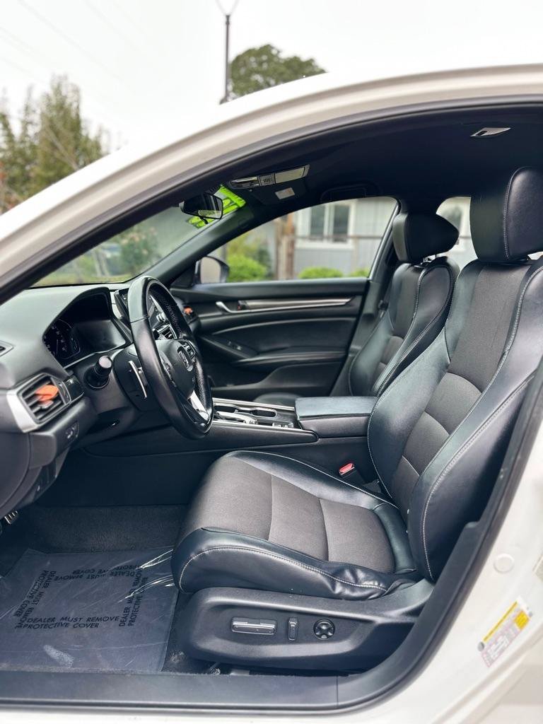 Used 2018 Honda Accord Sport image 15