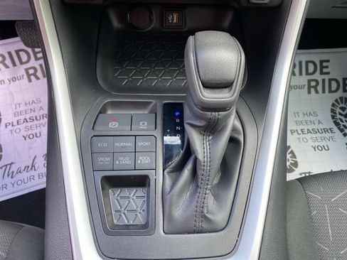Used 2024 Toyota RAV4 XLE AWD/4WD image 16
