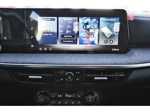 New 2026 Nissan Kicks SV w/ SV Premium Package image 17