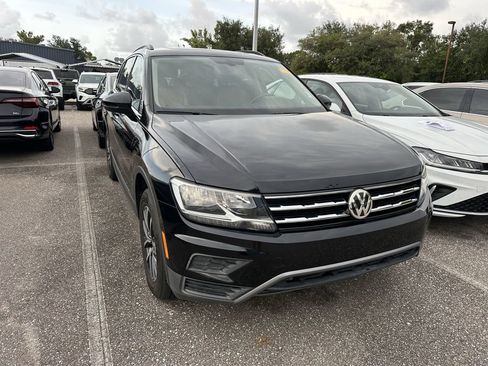 Used 2019 Volkswagen Tiguan SE w/ Panoramic Sunroof Package FWD image 8