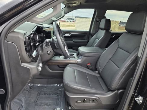 Used 2024 GMC Sierra 1500 SLT w/ SLT Premium Plus Package image 13