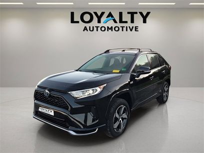 Used 2021 Toyota RAV4 SE w/ Weather & Moonroof Package