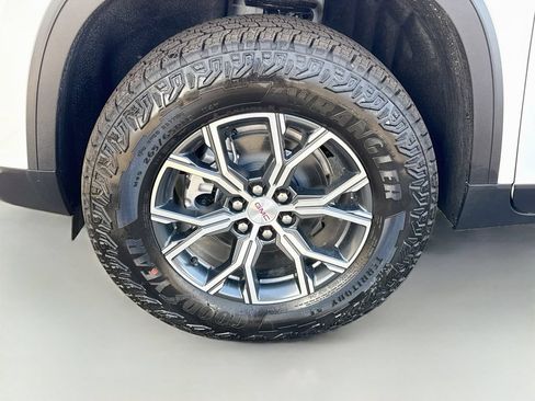 Used 2026 GMC Acadia AT4 w/ Luxury Package AWD/4WD image 33