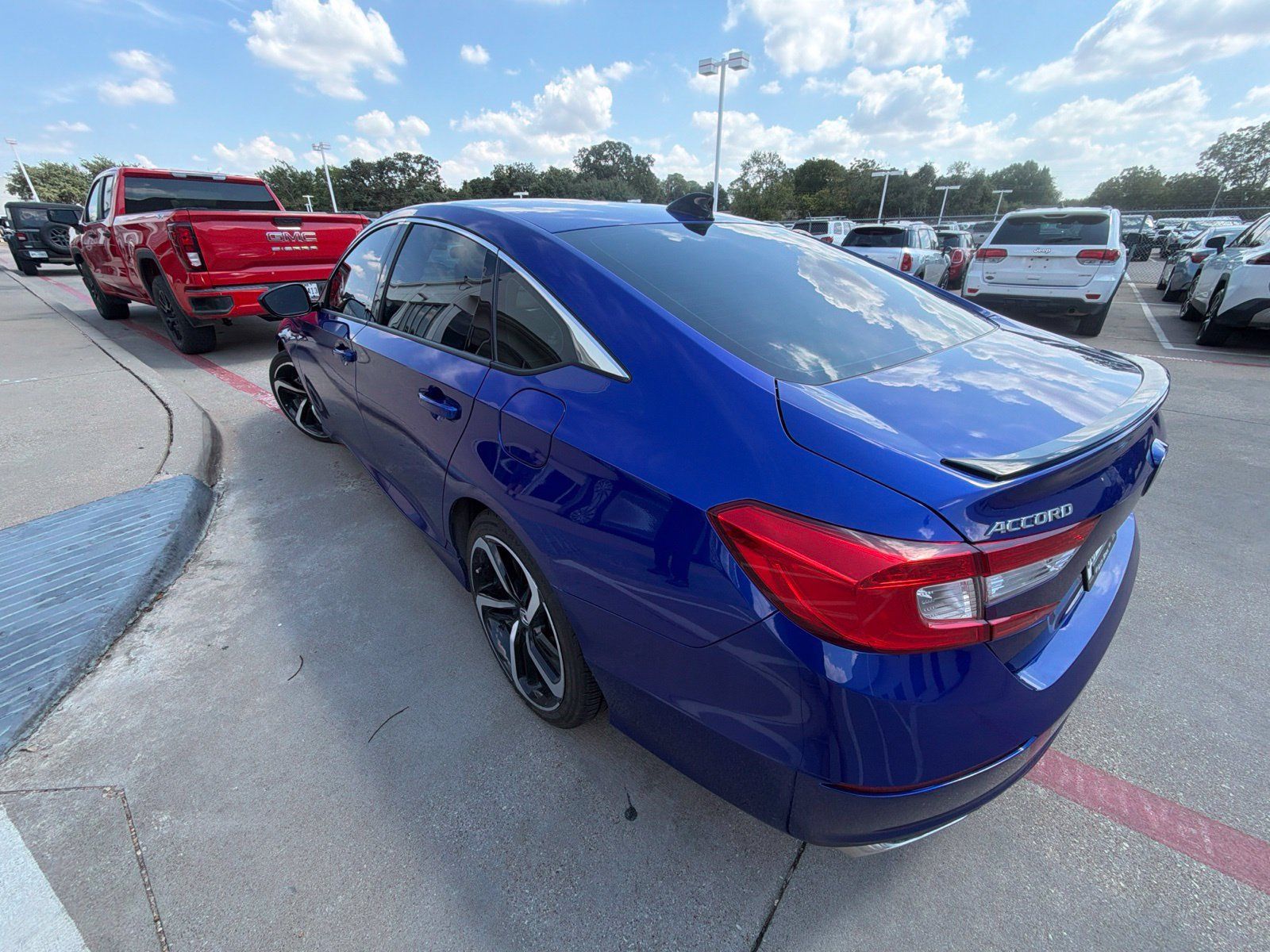 Used 2022 Honda Accord Sport Special Edition image 6