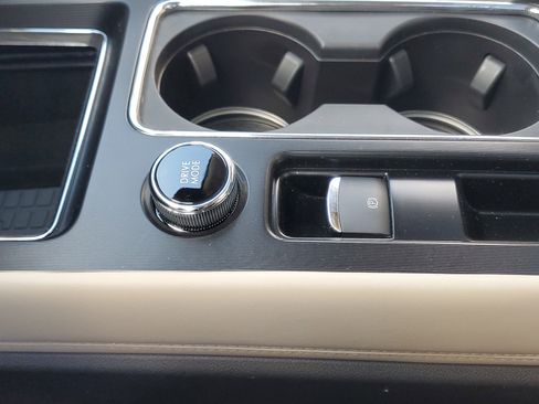 New 2026 Lincoln Corsair Premiere image 24