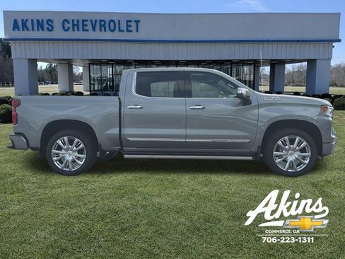 New 2026 Chevrolet Silverado 1500 High Country AWD/4WD image 4