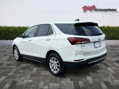 Used 2024 Chevrolet Equinox LT AWD/4WD image 2
