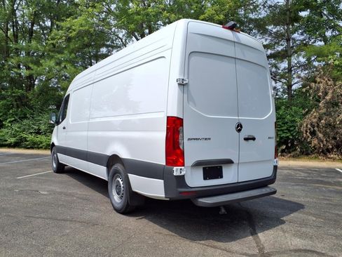 New 2025 Mercedes-Benz Sprinter 2500 image 4