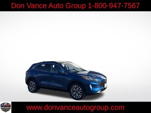 Used 2022 Ford Escape Titanium w/ Class II Trailer Tow Package image 1