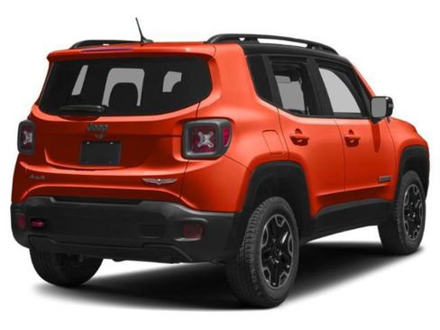 Used 2018 Jeep Renegade Trailhawk AWD/4WD image 2