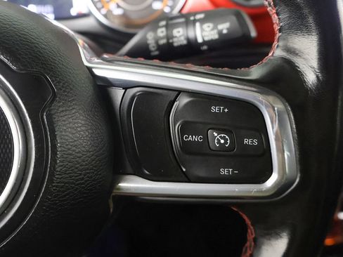 Used 2023 Jeep Wrangler Unlimited Rubicon w/ Dual Top Group AWD/4WD image 33