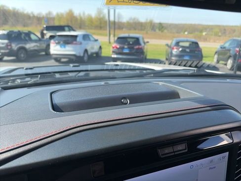 Used 2025 Ford F150 Raptor AWD/4WD image 28