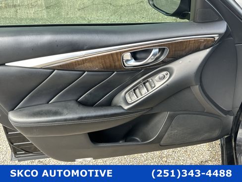 Used 2018 INFINITI Q50 Luxe w/ Essential Package (3.0T Luxe) image 11