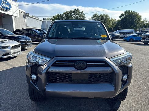 Used 2020 Toyota 4Runner SR5 w/ Wilderness Package AWD/4WD image 3