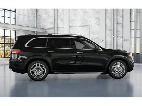 Certified 2026 Mercedes-Benz GLS 450 4MATIC image 17