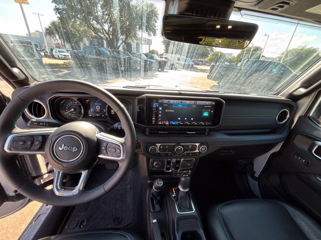 Used 2024 Jeep Wrangler High Altitude AWD/4WD image 18