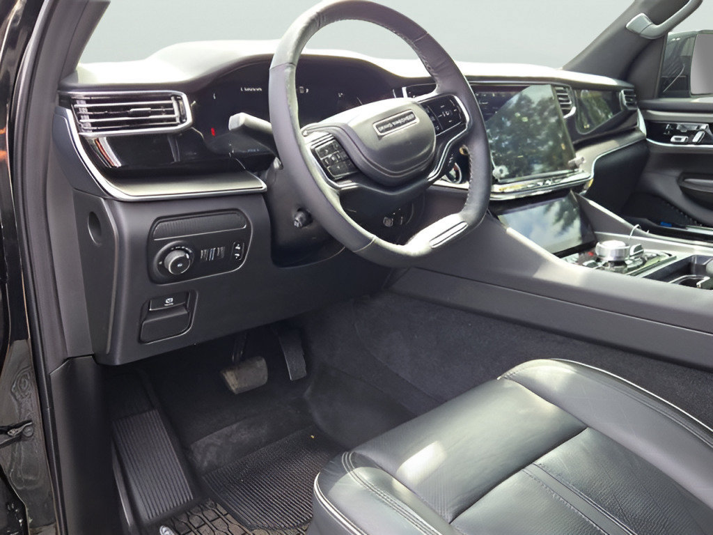 Used 2024 Jeep Grand Wagoneer Series II Obsidian w/ Quick Order Packagew 28T AWD/4WD image 31