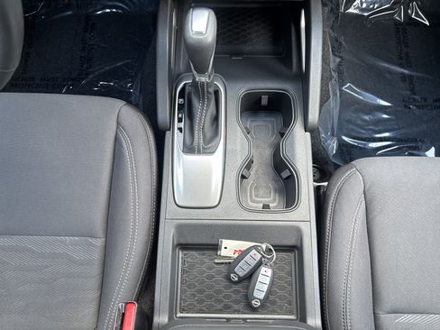 Used 2022 Nissan Frontier SV AWD/4WD image 11