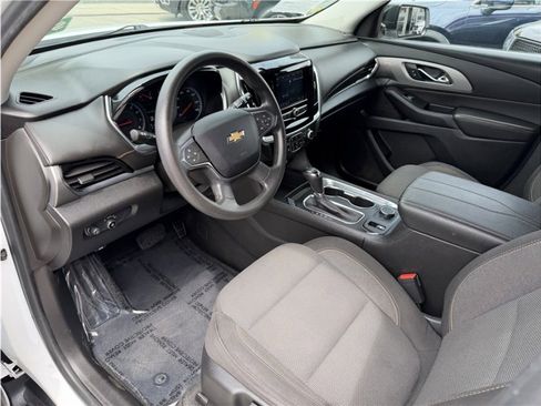 Used 2020 Chevrolet Traverse LS FWD image 16