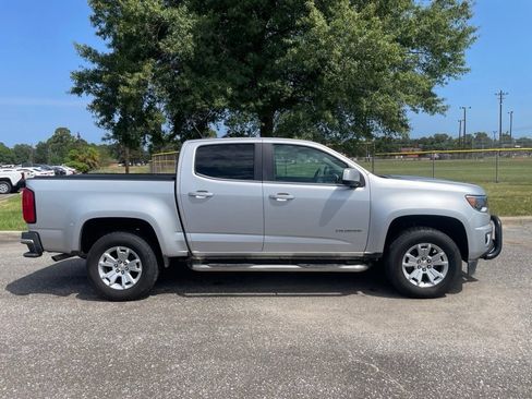 Used 2016 Chevrolet Colorado LT w/ LT Convenience Package RWD image 8