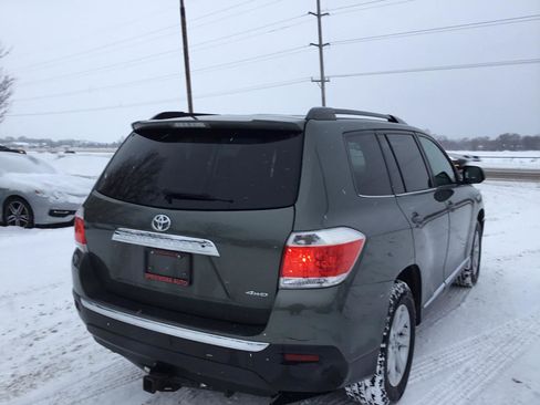 Used 2013 Toyota Highlander Plus image 6