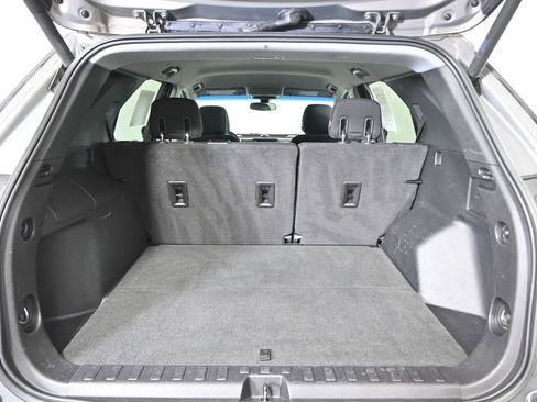 Used 2018 Chevrolet Equinox LT image 16