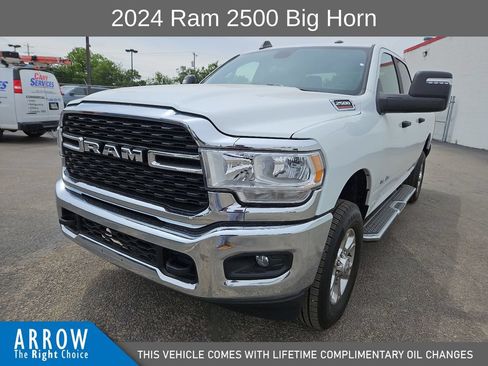 Used 2024 RAM 2500 Big Horn AWD/4WD image 4