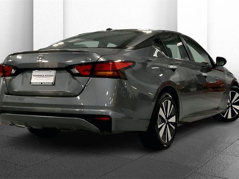 Certified 2022 Nissan Altima 2.5 SV image 13