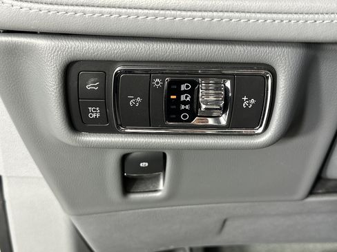 Used 2022 Lincoln Nautilus Reserve image 28