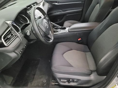 Used 2019 Toyota Camry LE FWD image 17