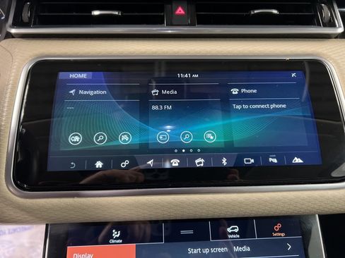Used 2020 Land Rover Range Rover Velar S image 9