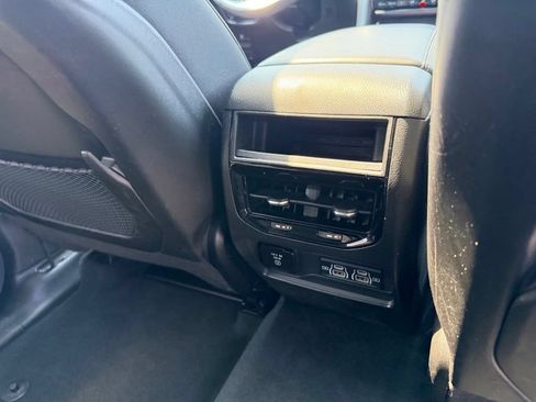 Used 2024 Jeep Grand Cherokee Altitude AWD/4WD image 37
