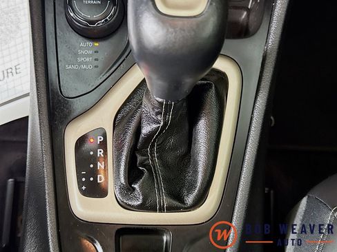 Used 2018 Jeep Cherokee Limited AWD/4WD image 20