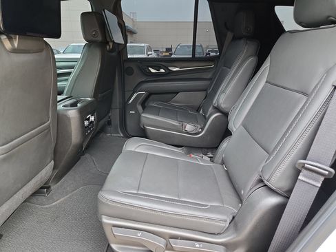 Used 2021 GMC Yukon Denali w/ Denali Premium Package AWD/4WD image 14