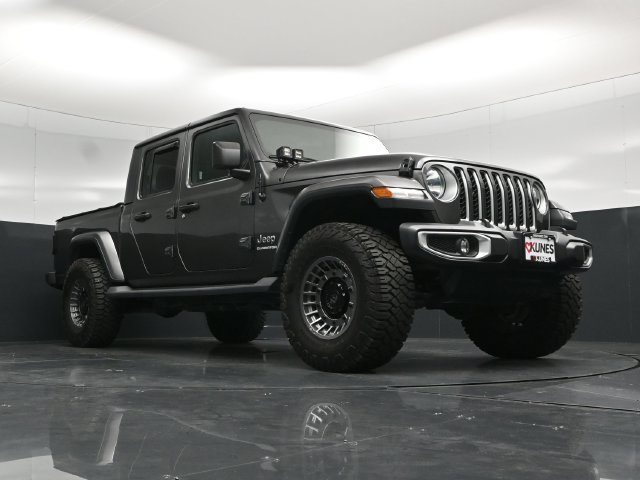 Used 2020 Jeep Gladiator Overland w/ Trailer Tow Package AWD/4WD image 56