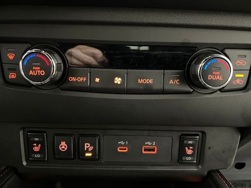 Used 2026 Nissan Frontier PRO-4X w/ Pro-4x Convenience Package image 43