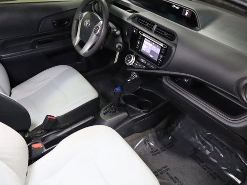 Used 2015 Toyota Prius C One image 14
