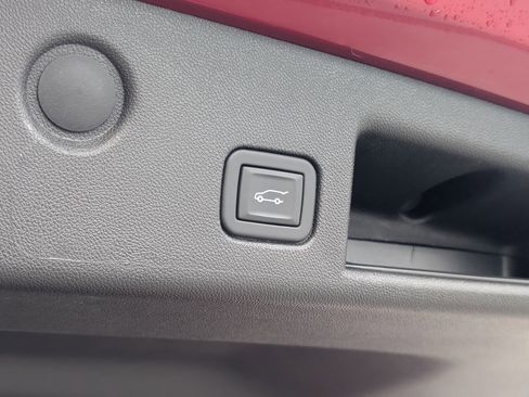 Used 2024 Chevrolet Equinox RS w/ LPO, Floor Liner Package image 42