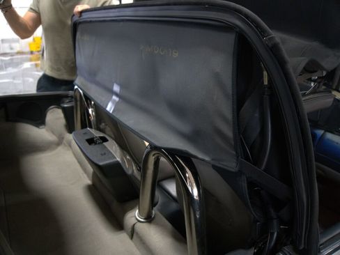 Used 2001 Chevrolet Corvette Convertible w/ Preferred Equipment Group2 image 38