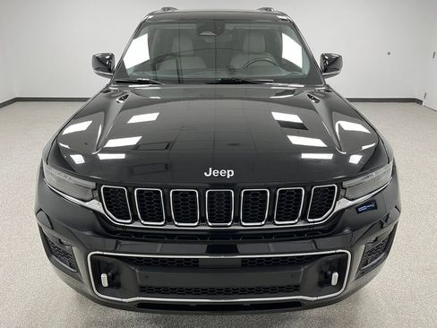 Used 2022 Jeep Grand Cherokee L Overland w/ MOPAR Finishing Package AWD/4WD image 3
