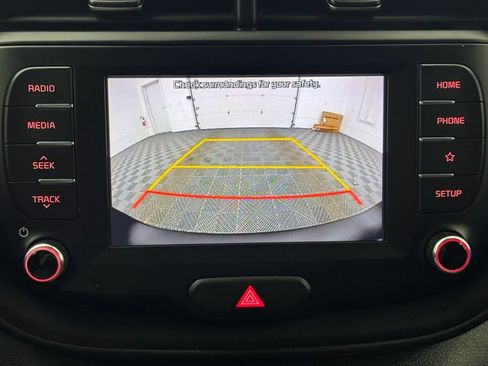Used 2020 Kia Soul S FWD image 4