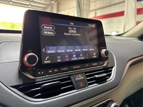 Used 2020 Nissan Altima 2.5 S FWD image 13