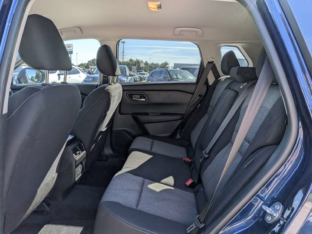 Used 2026 Nissan Rogue SV w/ Cold Weather Package FWD image 12